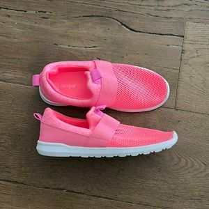 Pink girls water shoes with hard sole